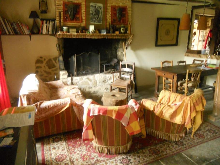 Bed and Breakfast Joli Bois Montrollet Exterior foto